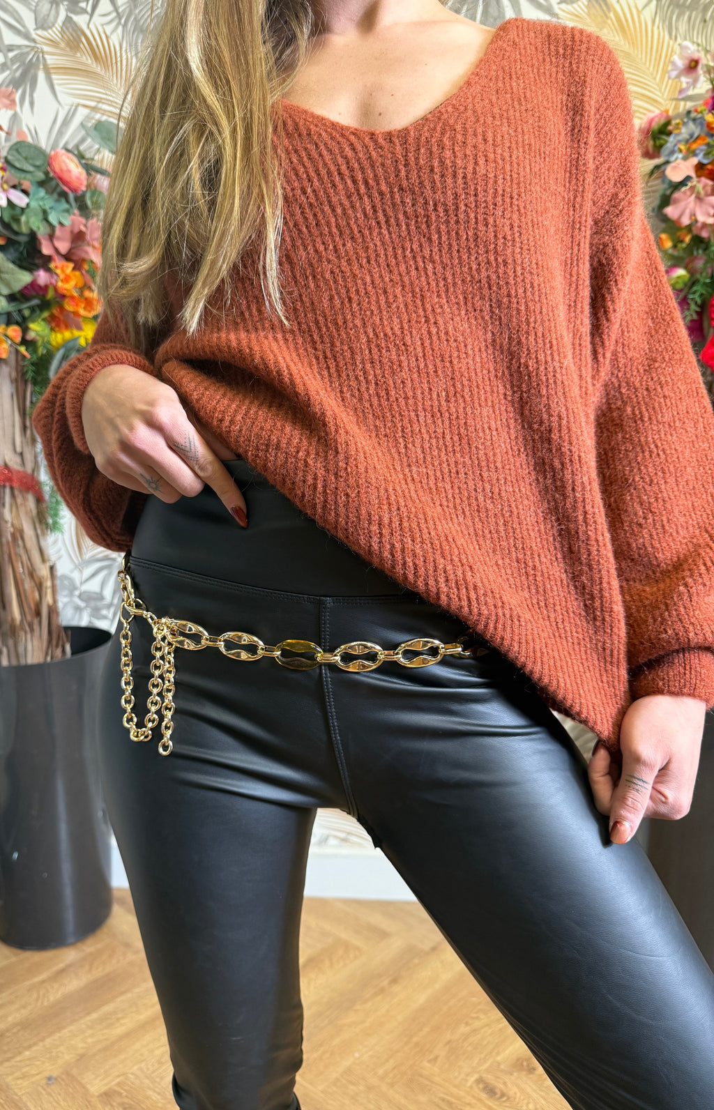 Pull rouille col V – Laine & alpaga, maille italienne douce et élégante Le Vestiaire de Charline