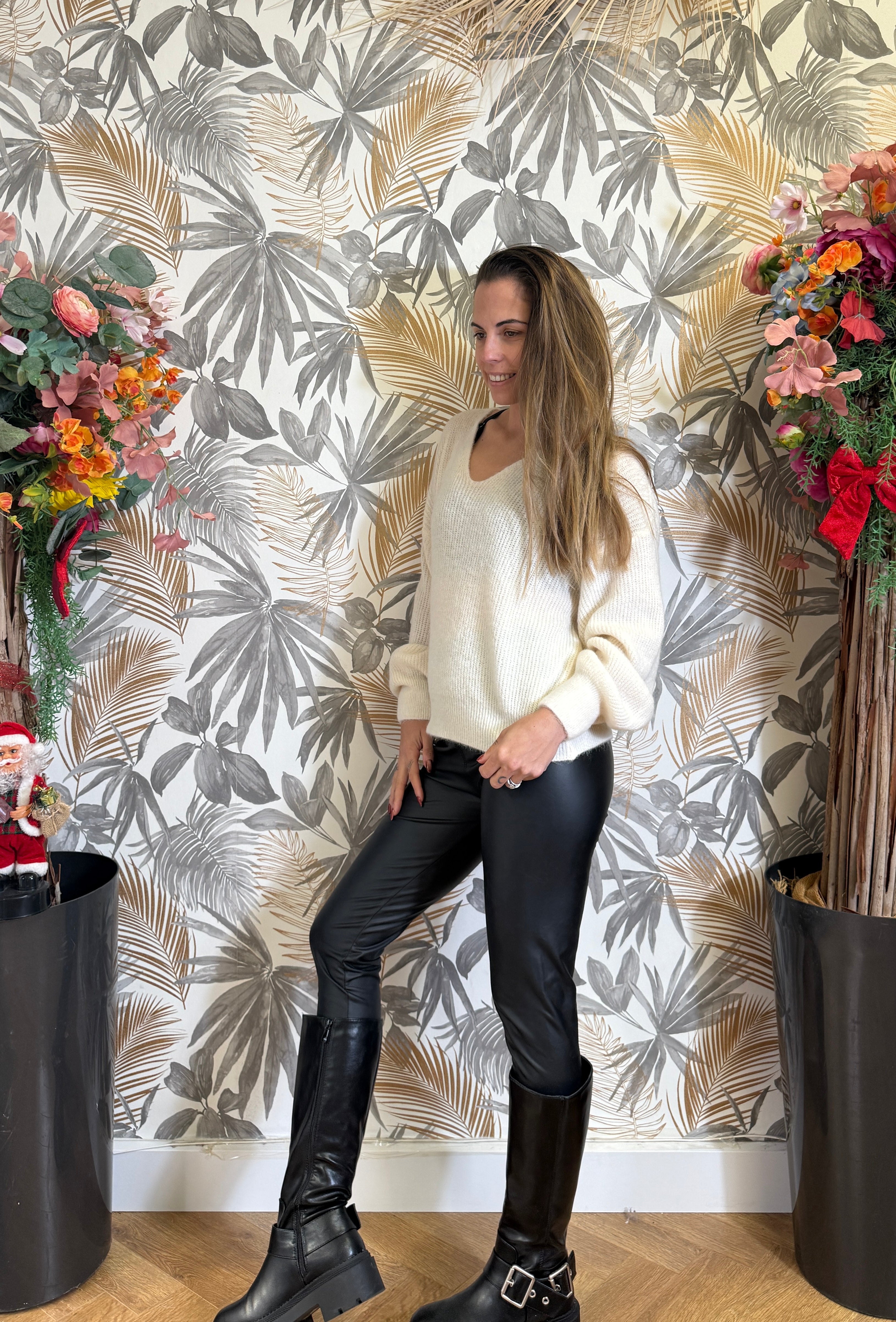 Pull écru col V – Laine & alpaga, fabrication italienne Le Vestiaire de Charline