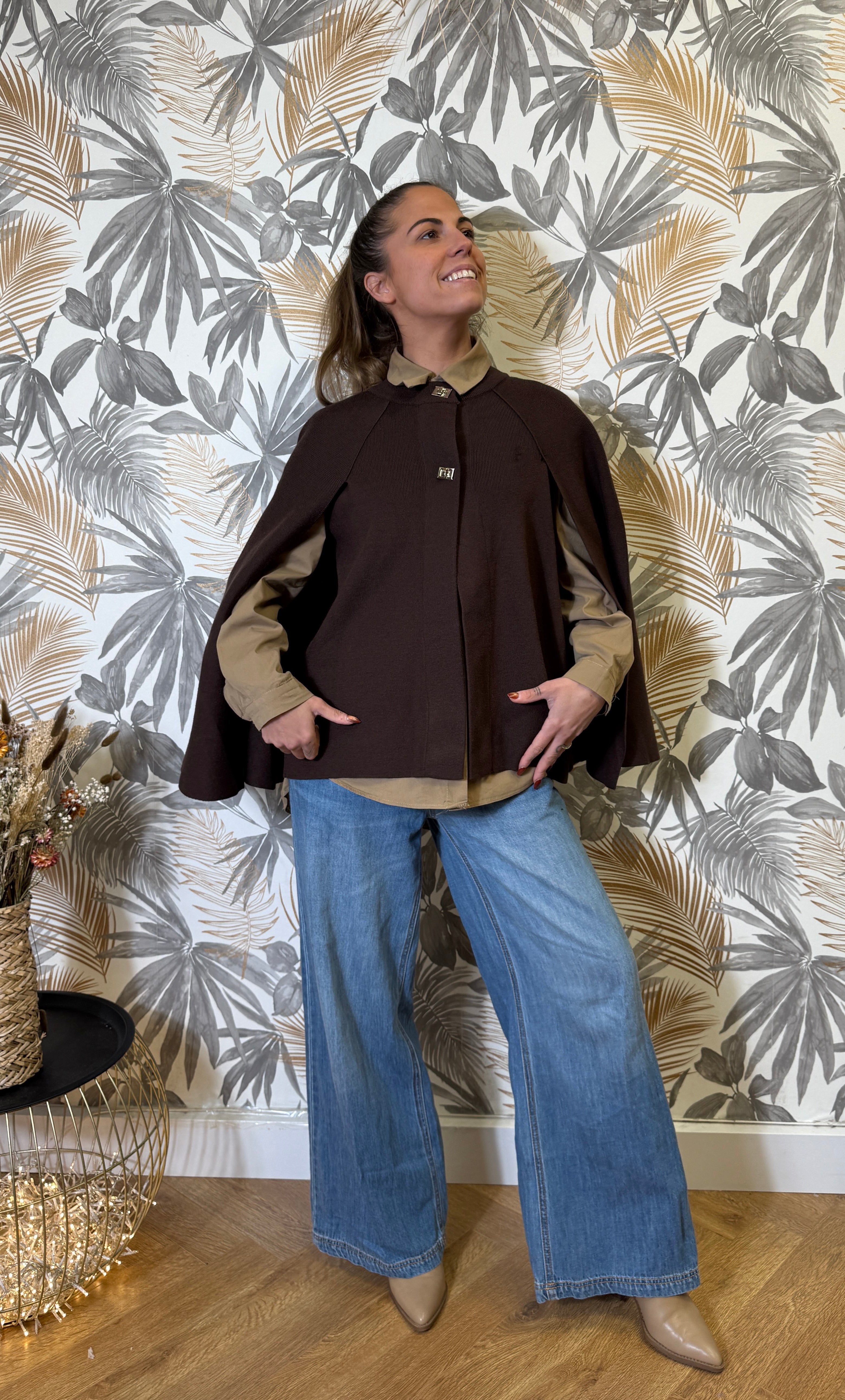 Poncho Cape Élégance – Chocolat Intense Le Vestiaire de Charline