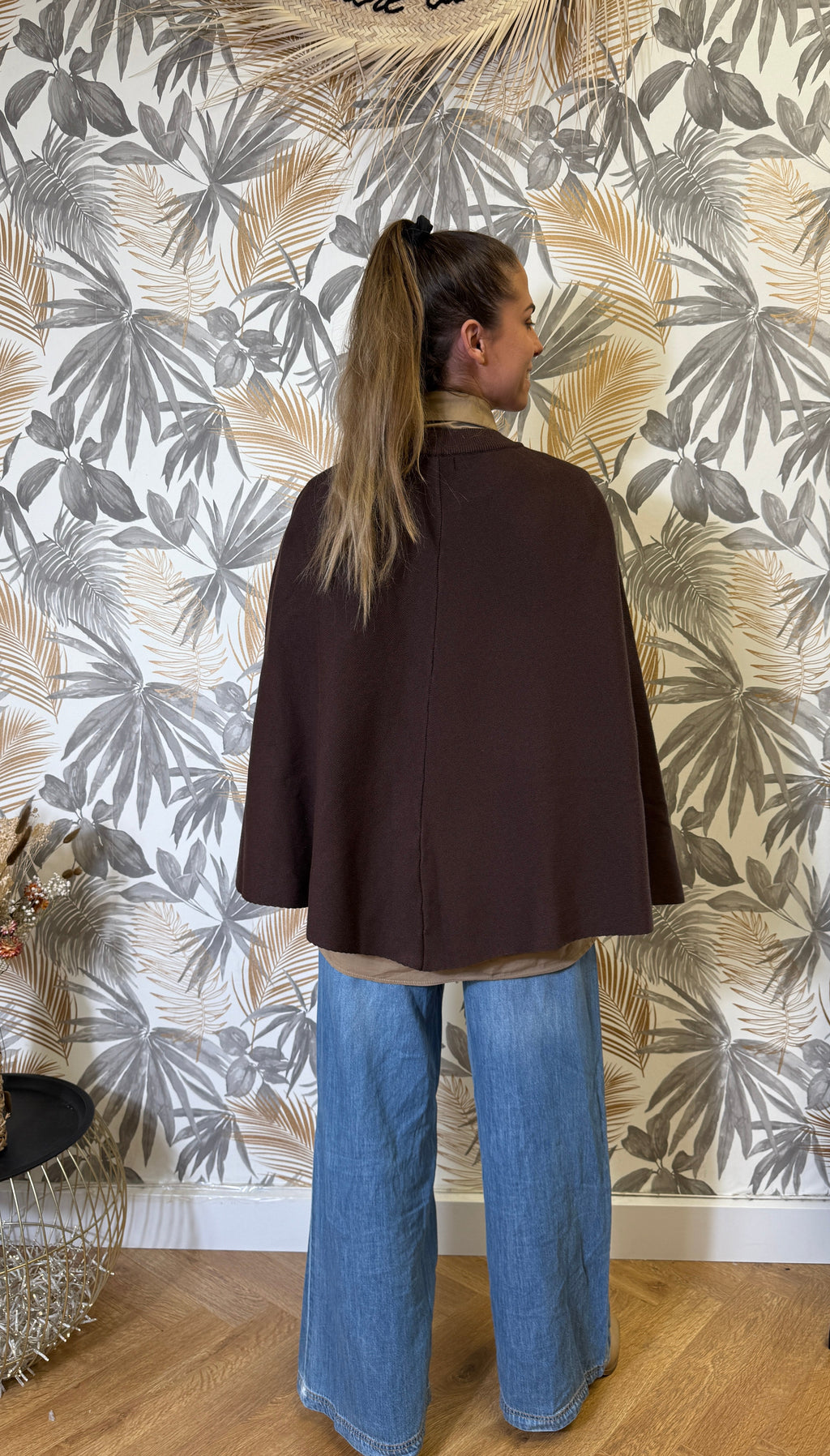 Poncho Cape Élégance – Chocolat Intense Le Vestiaire de Charline