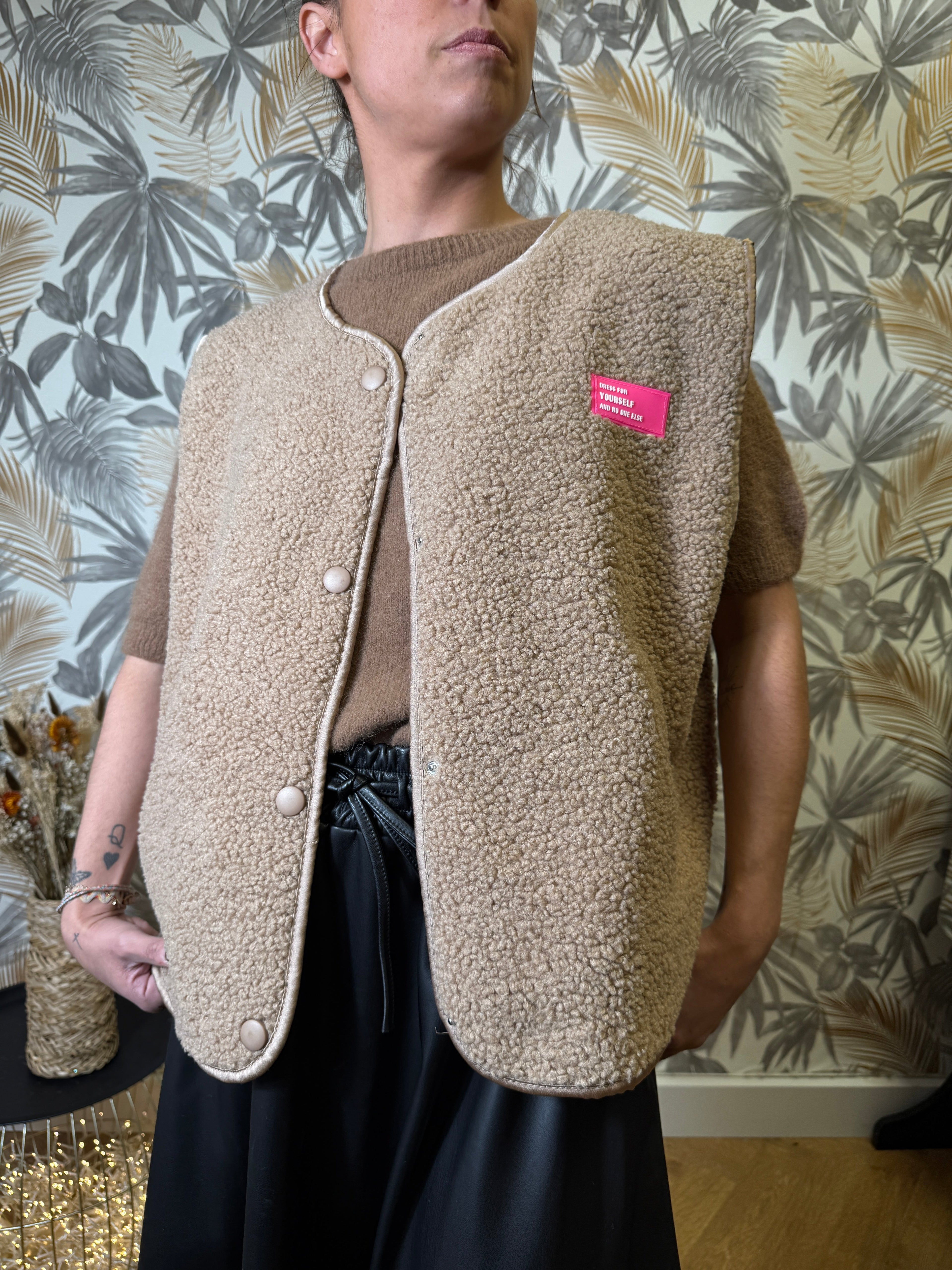 Gilet Sans Manches Teddy – Beige Le Vestiaire de Charline