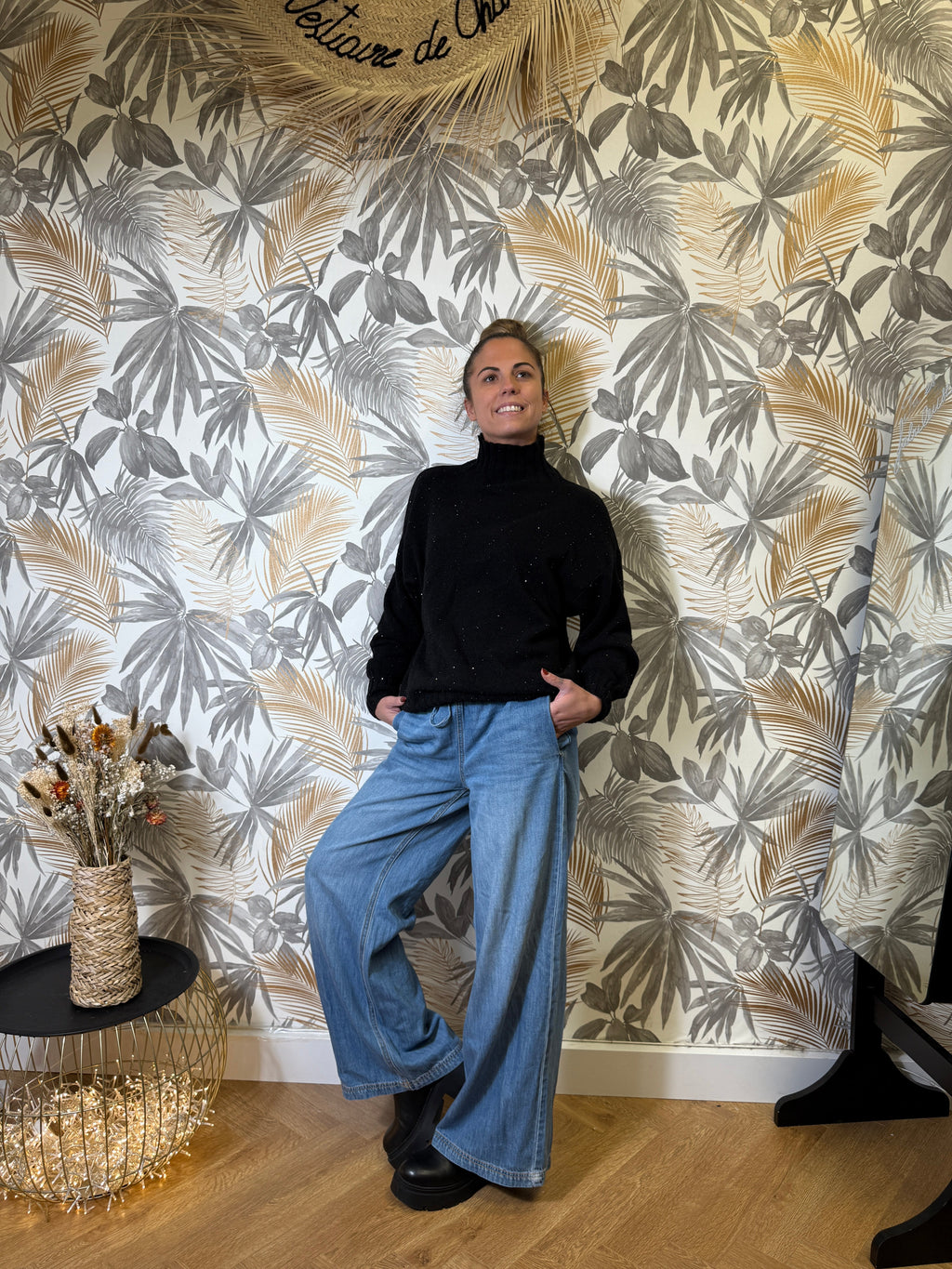 Pull Col Montant Pailleté – Noir Le Vestiaire de Charline