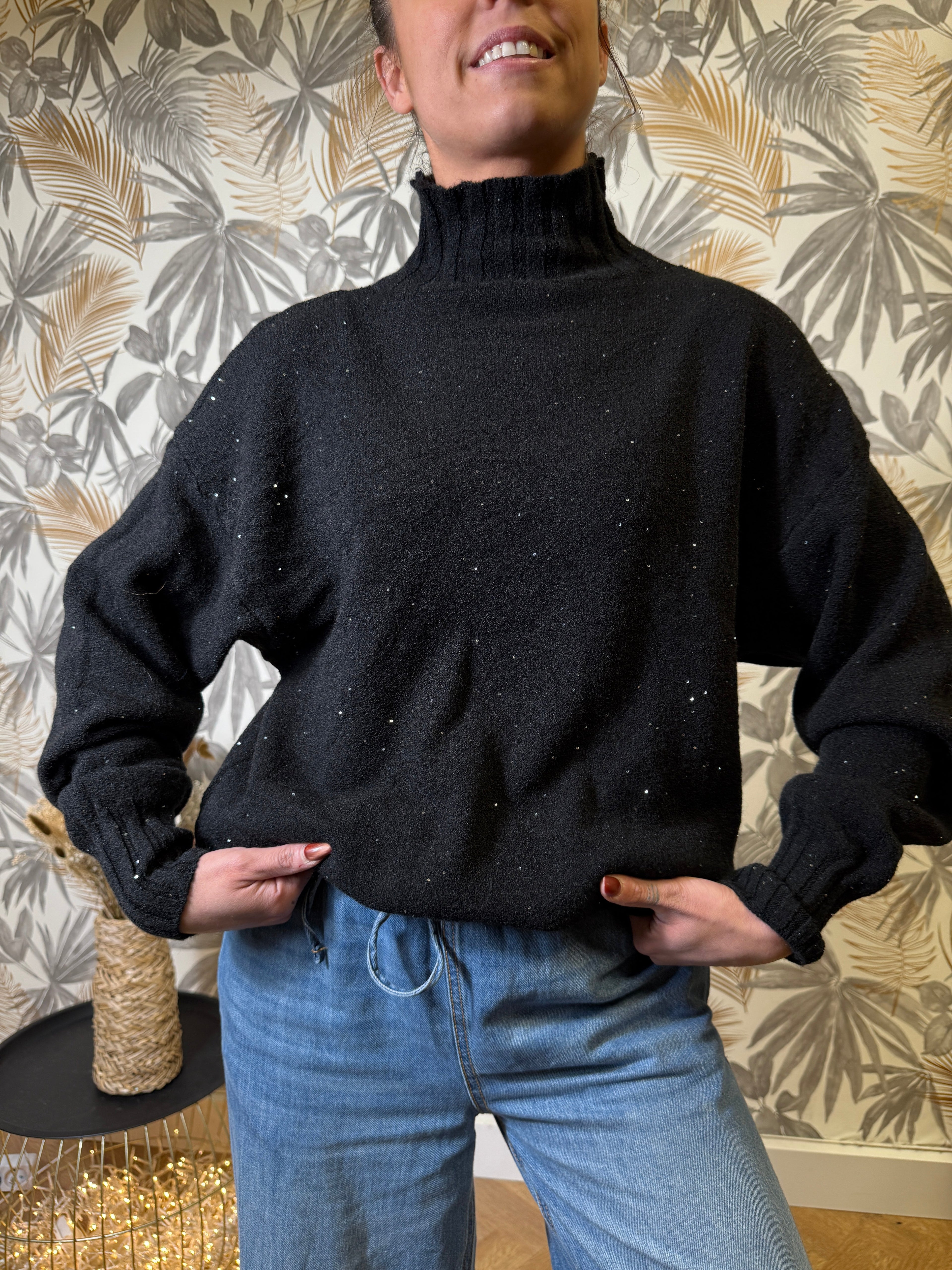 Pull Col Montant Pailleté – Noir Le Vestiaire de Charline