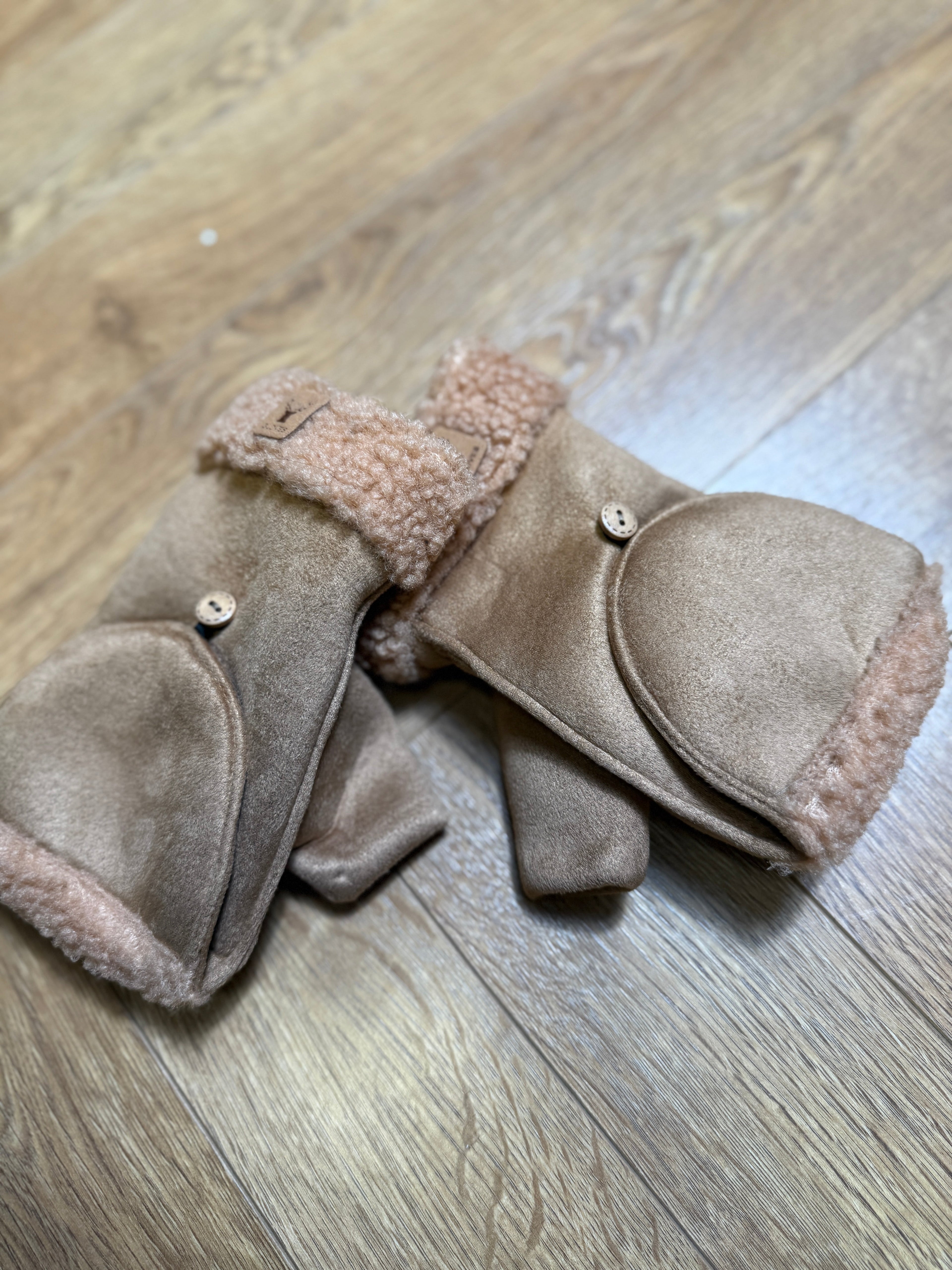 Mitaines Moumoute Camel – Convertibles en Moufles Le Vestiaire de Charline