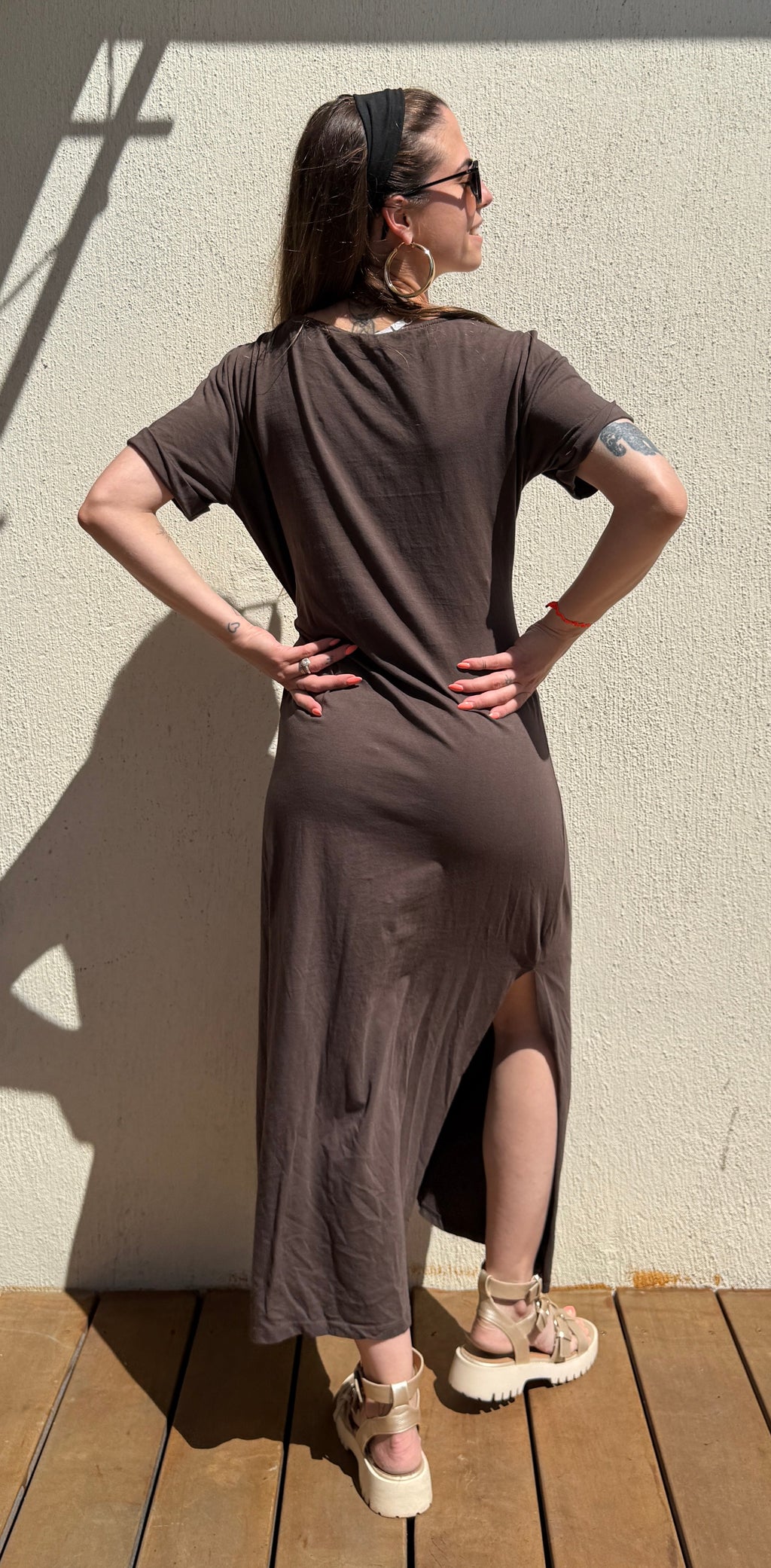 Robe longue chocolat femme – Robe fluide élégante à nouer Le Vestiaire de Charline