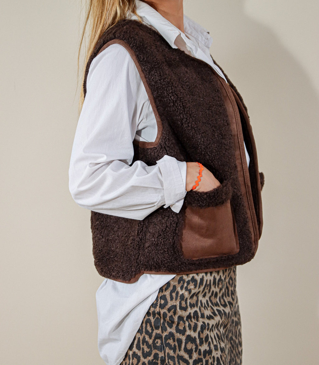VESTE SANS MANCHE MOUMOUTE - CHOCOLAT Le Vestiaire de Charline
