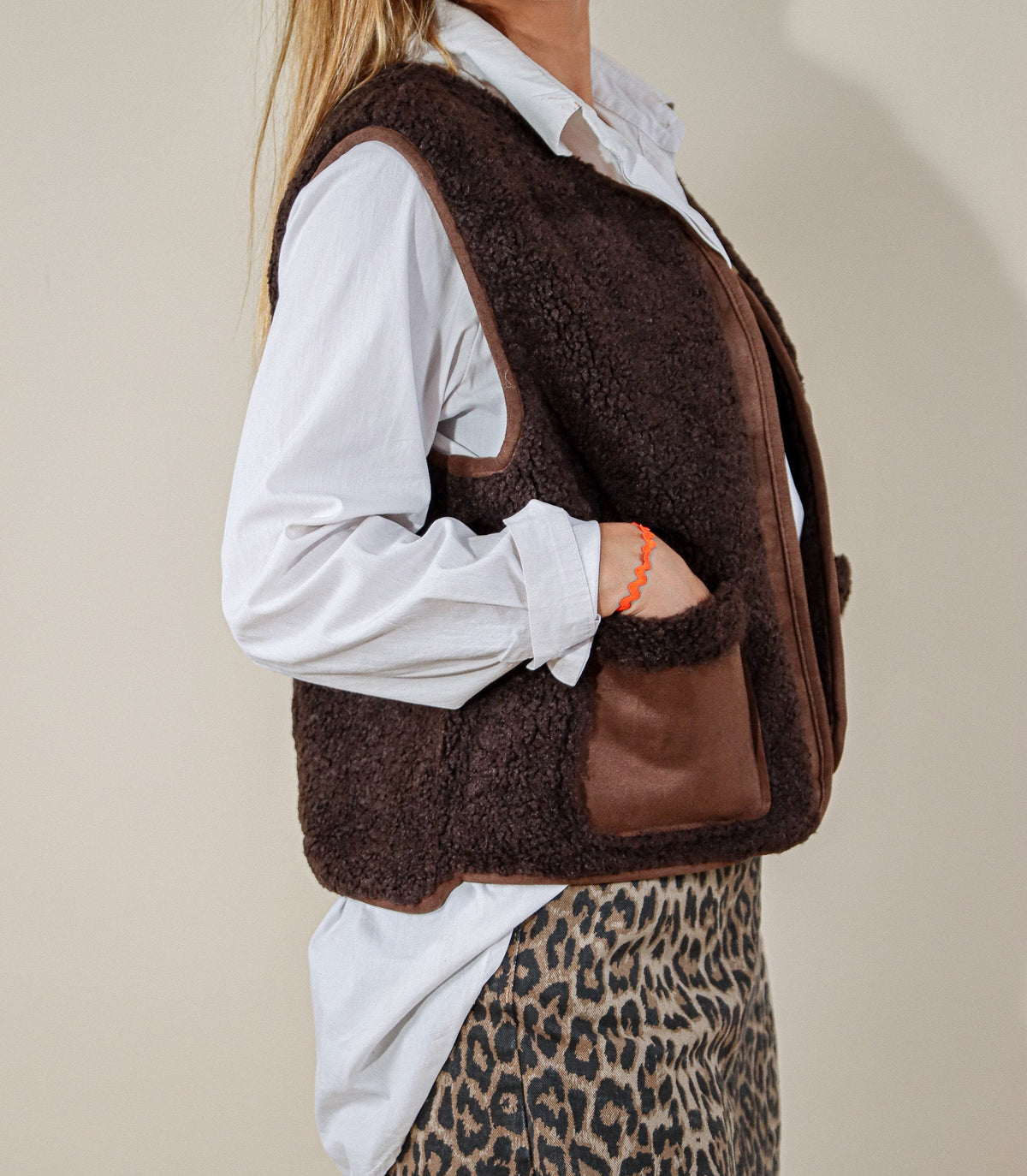 VESTE SANS MANCHE MOUMOUTE - CHOCOLAT Le Vestiaire de Charline