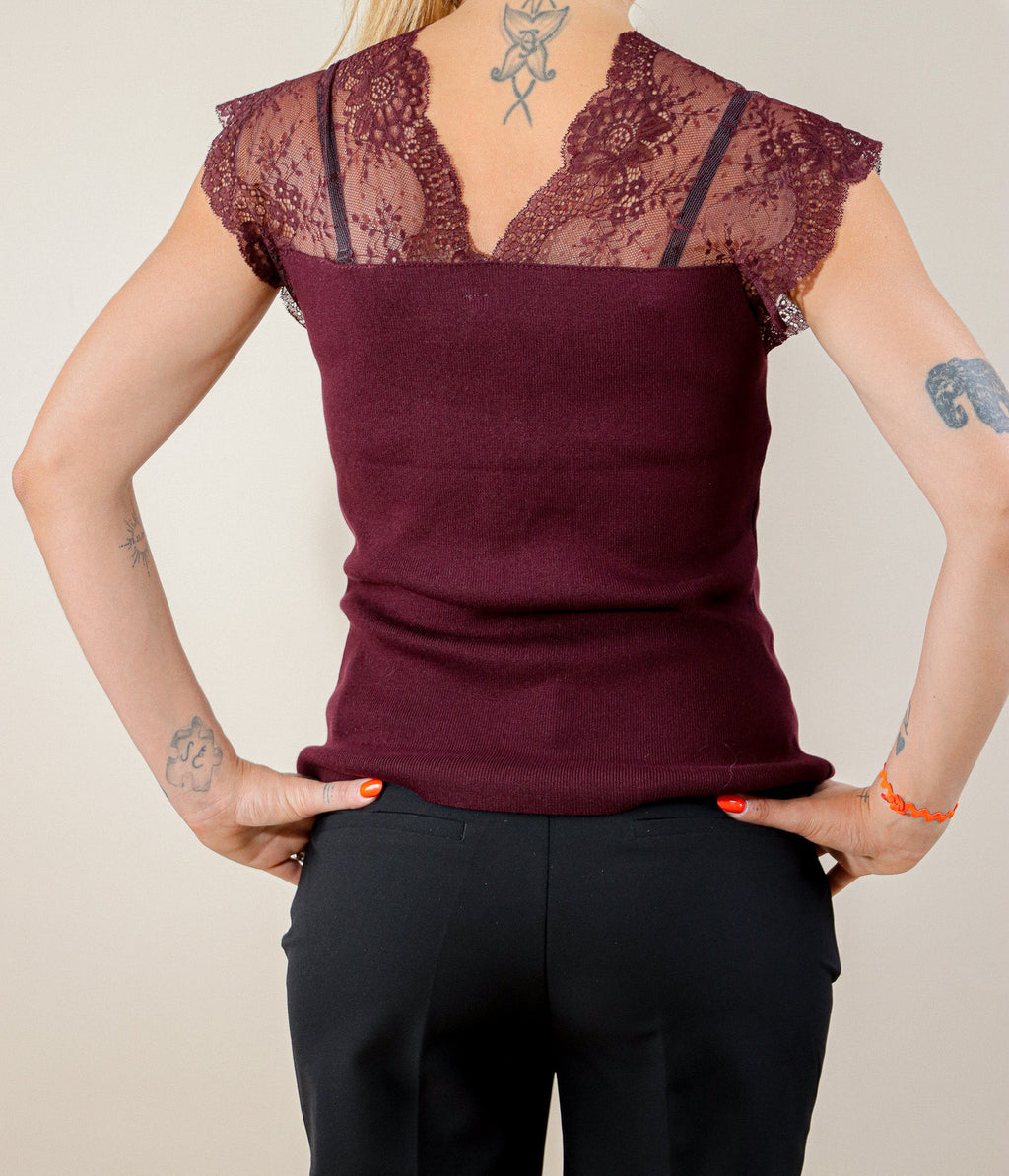 T-SHIRT ÉPAULE DENTELLE - BORDEAUX Le Vestiaire de Charline