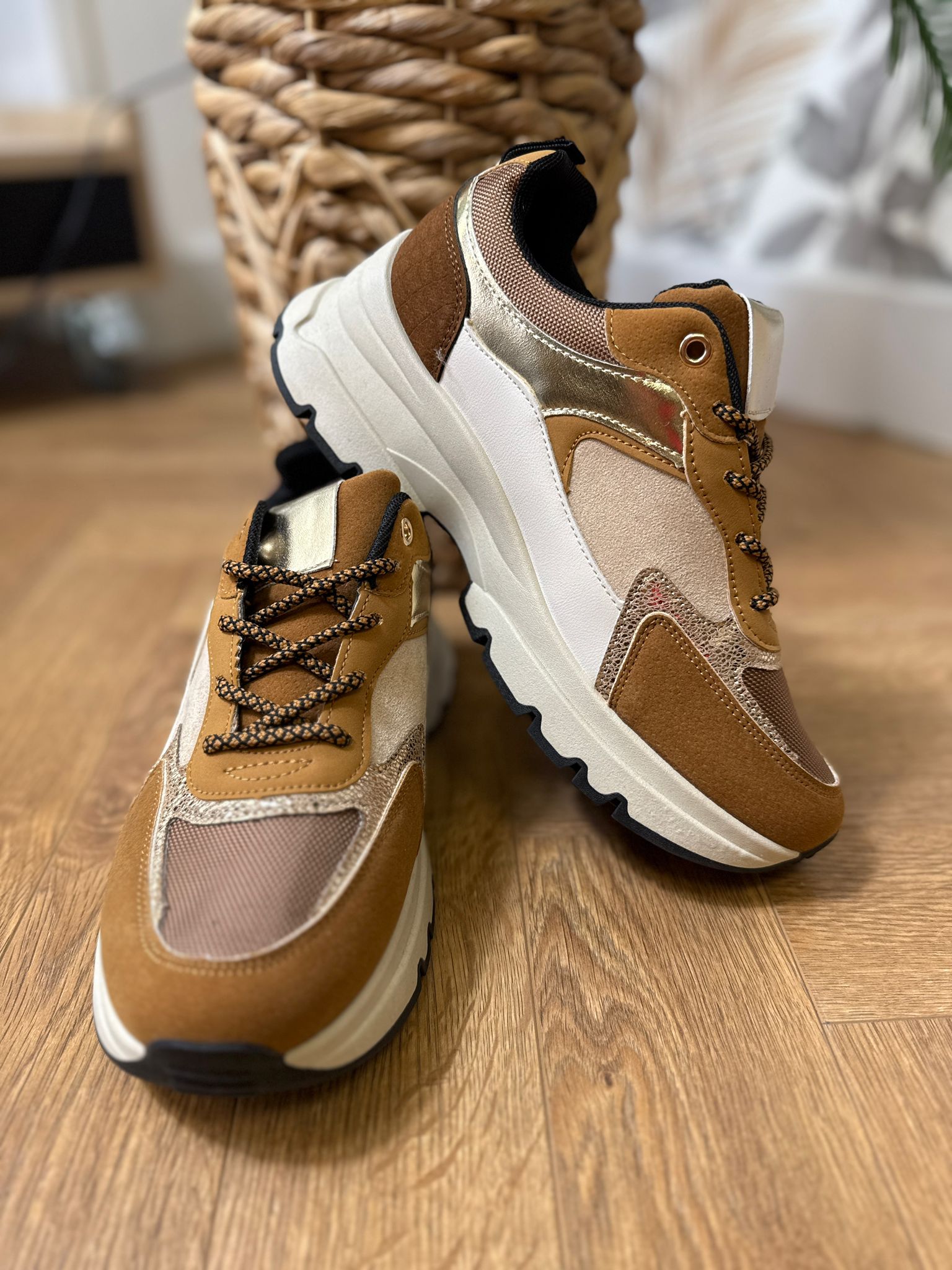 Sneakers Gold Camel ✨ Le Vestiaire de Charline