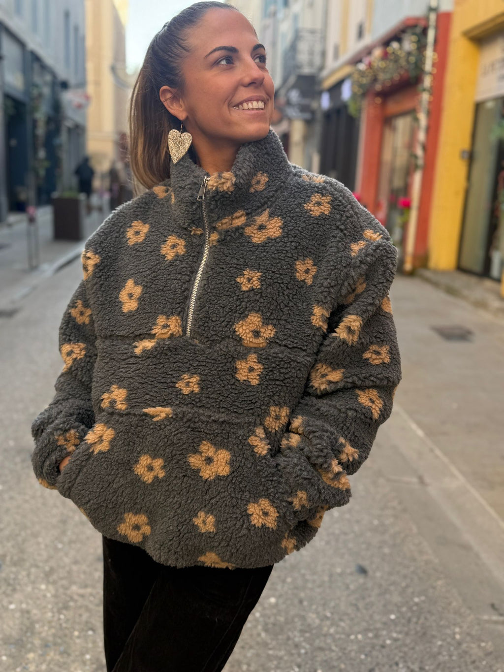 Veste Doudou Grise Fleurs Camel – Ultra Douce & Chaude Le Vestiaire de Charline