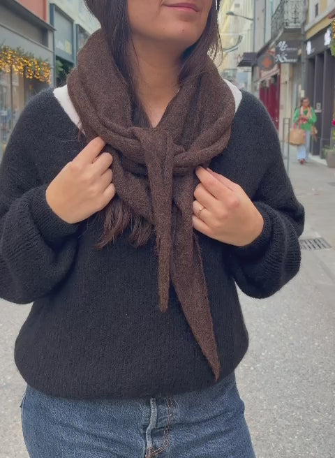 Écharpe marron – Douce et élégante