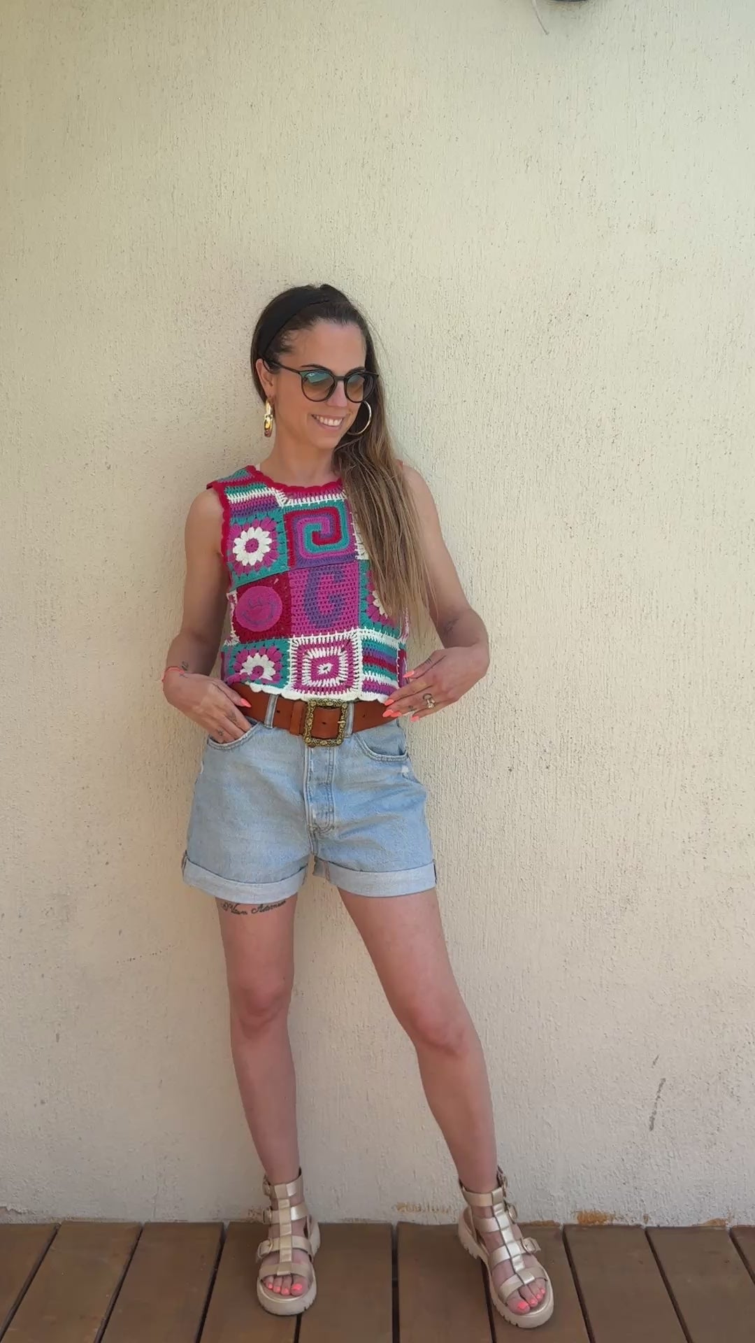 Top crochet multicolore femme – Débardeur bohème smiley et cœurs